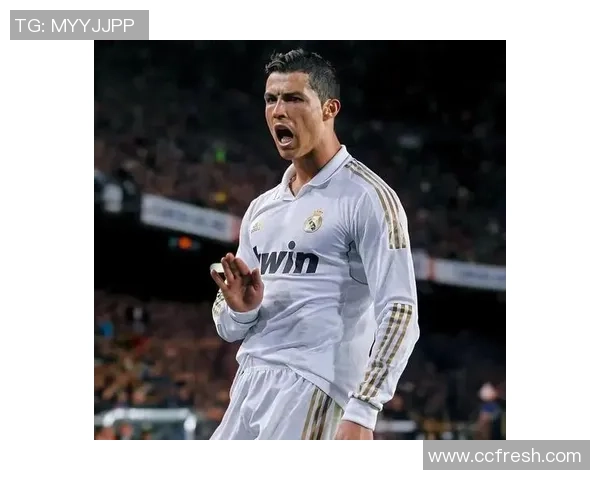 中锋足球明星盘点及其在足球历史上的影响力分析 中锋足球明星盘点及其在足球历史上的影响力分析