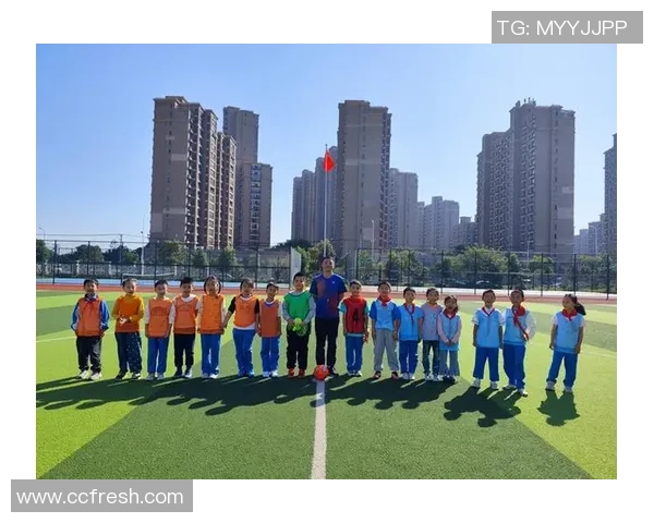 当绿茵场上的泪水交织成歌，足球背后的感人故事让人心碎