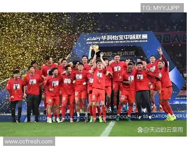 足球前锋的魅力与挑战如何在绿茵场上书写传奇人生