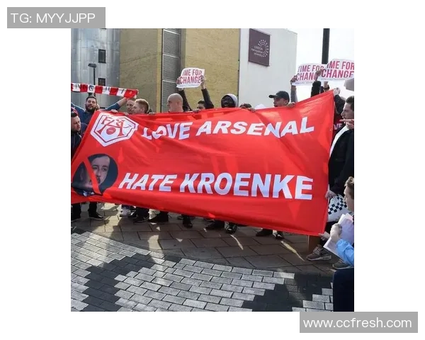 足球观察:解析当今足坛战术演变与球员发展趋势的深度分析 足球观察:解析当今足坛战术演变与球员发展趋势的深度分析